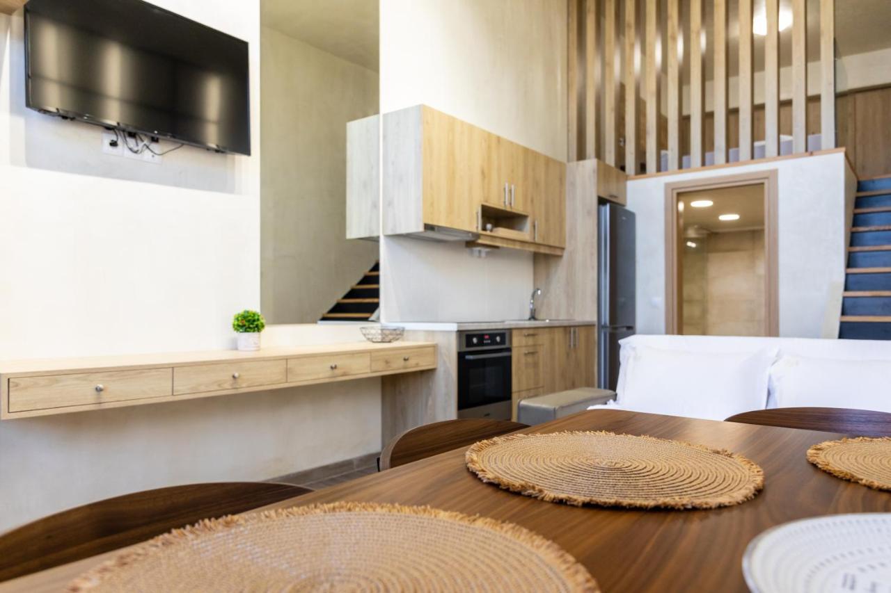 Remezzo Luxury Apartments Koróni Esterno foto