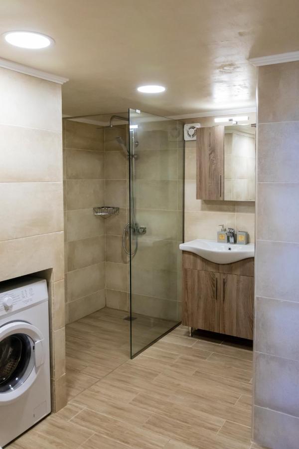 Remezzo Luxury Apartments Koróni Esterno foto